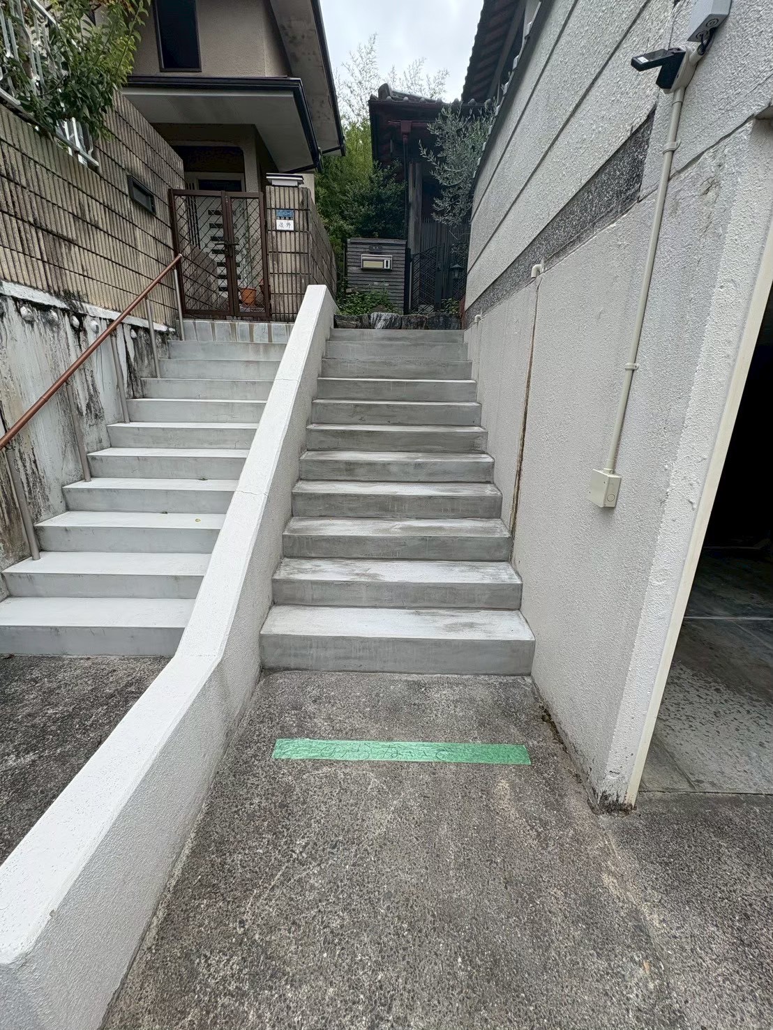 【築年数不明/一戸建て】大津市の家